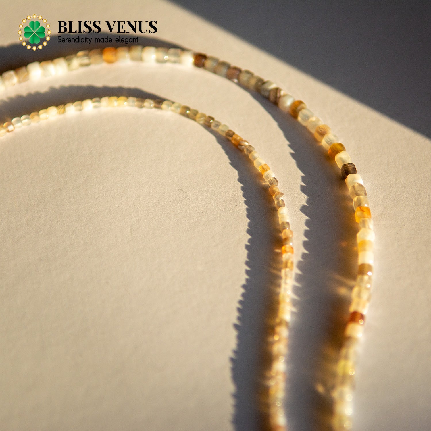 Persian Gulf agate choker necklace detail view, 36+5cm adjustable length with delicate beading